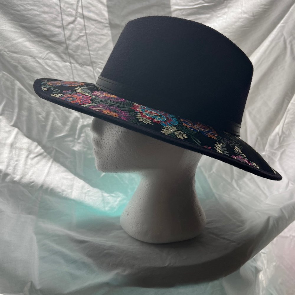 Women's Hat Made In Mexixo